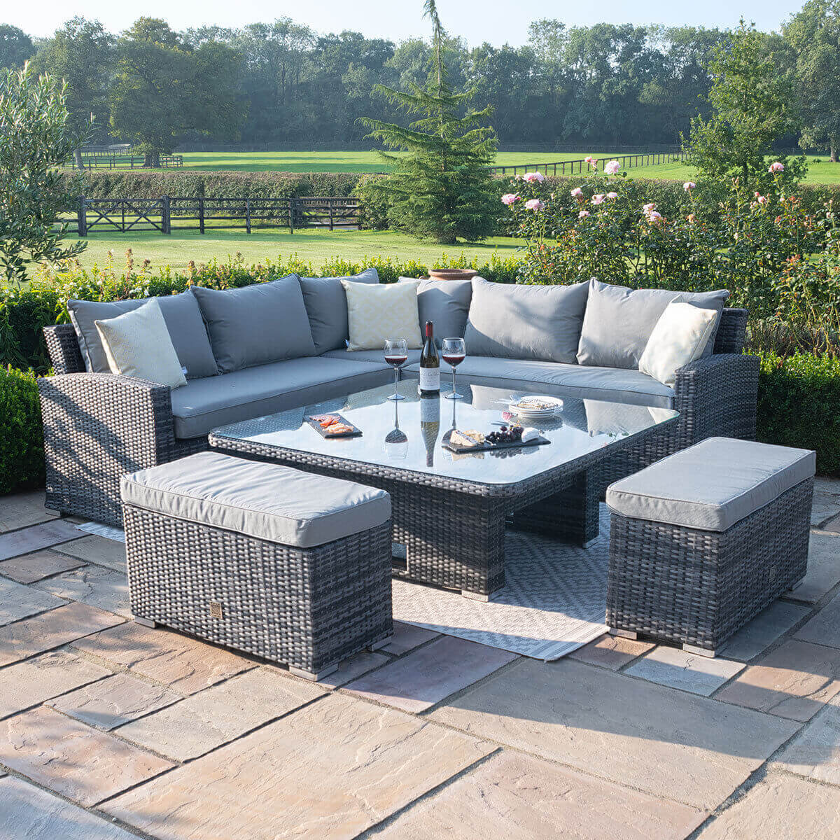 Maze Outdoor Kingston Corner Deluxe with Rising Table