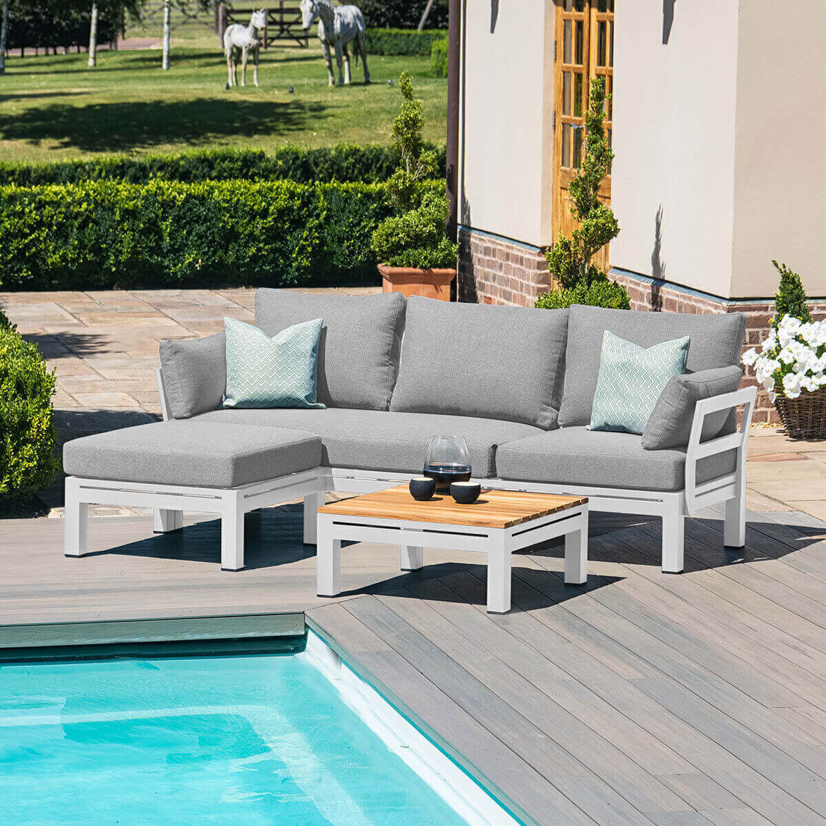 Maze Outdoor Oslo Chaise Sofa Set