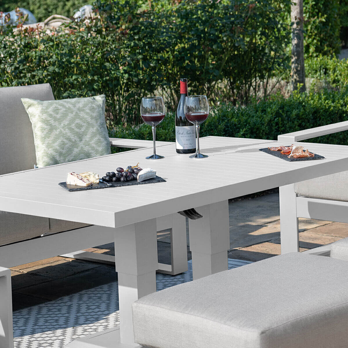 Maze Outdoor New York 3 Seat Sofa Set with Rising Table