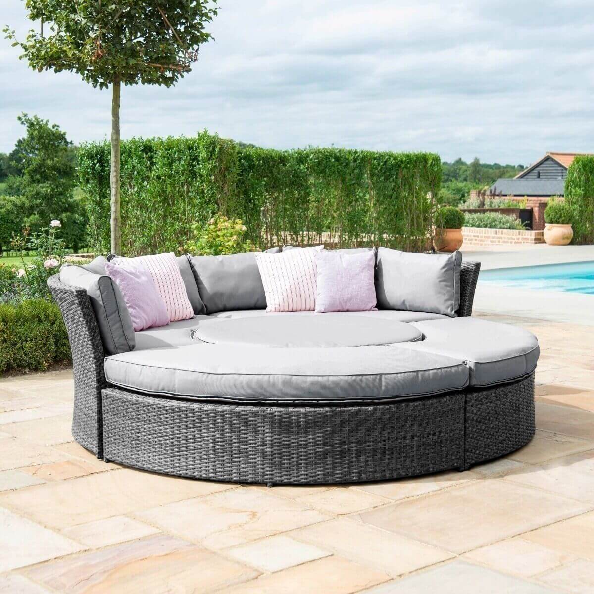 Maze Outdoor Chelsea Lifestyle Suite with Rising Table